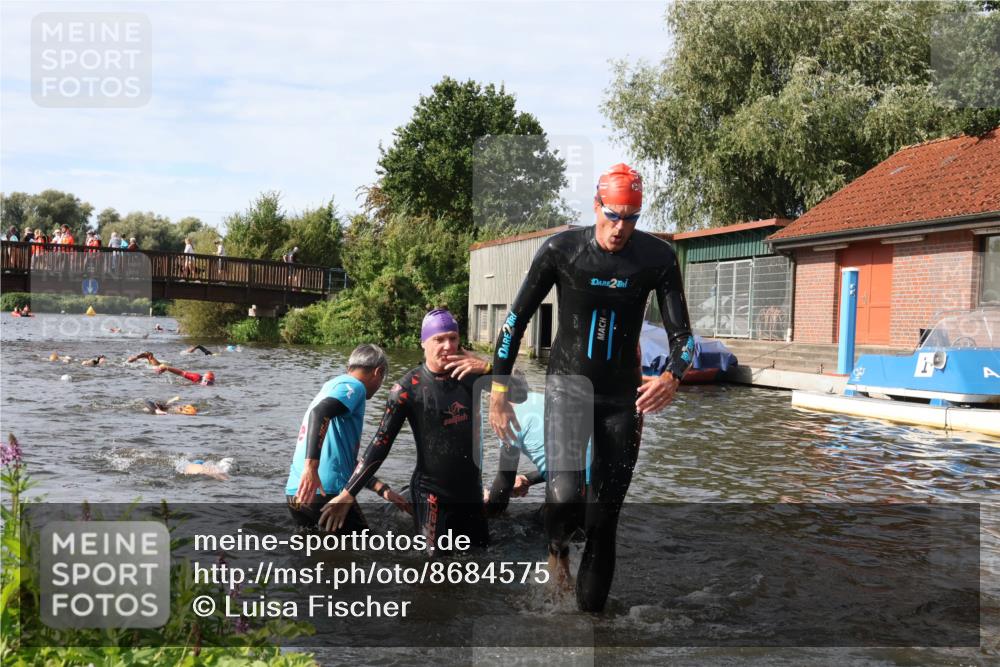 31.08.2025 - Elbe Triathlon Hamburg Luisa Fischer http://msf.ph/oto/8684575 31.08.2025 10:29:33 Schwimmen 772, 1248, 1265, 1274, 1286, 1301 meine-sportfotos.de