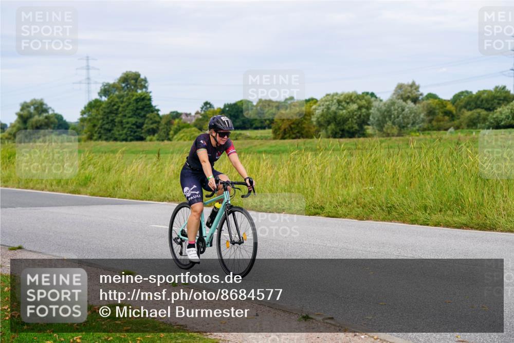 31.08.2025 - Elbe Triathlon Hamburg Michael Burmester http://msf.ph/oto/8684577 31.08.2025 11:22:13 Radfahren 1510, 1527, 1529, 1532, 1546, 1562, 1581, 1595 meine-sportfotos.de