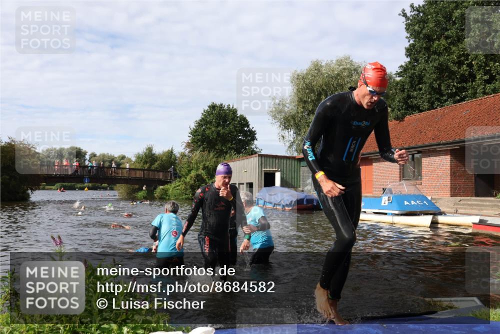 31.08.2025 - Elbe Triathlon Hamburg Luisa Fischer http://msf.ph/oto/8684582 31.08.2025 10:29:34 Schwimmen 772, 1265, 1274, 1301 meine-sportfotos.de