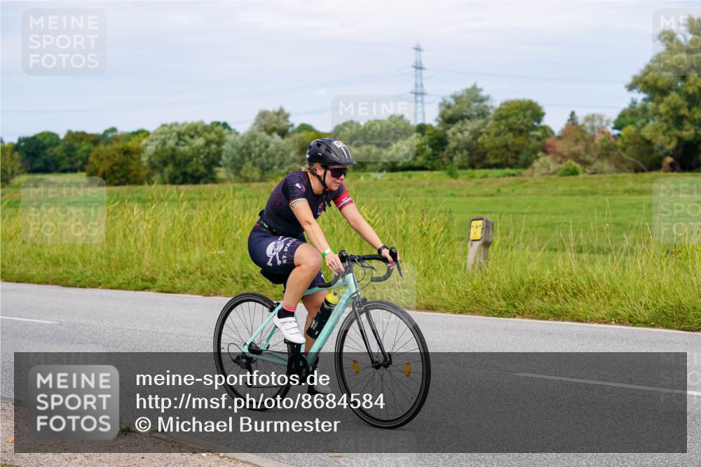 31.08.2025 - Elbe Triathlon Hamburg Michael Burmester http://msf.ph/oto/8684584 31.08.2025 11:22:14 Radfahren 1510, 1527, 1529, 1532, 1546, 1581, 1595 meine-sportfotos.de