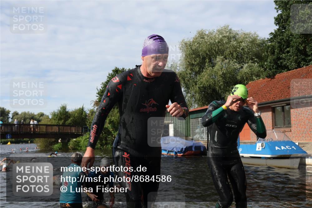 31.08.2025 - Elbe Triathlon Hamburg Luisa Fischer http://msf.ph/oto/8684586 31.08.2025 10:29:36 Schwimmen 772, 1265, 1274, 1301 meine-sportfotos.de