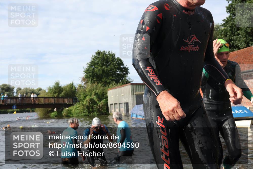 31.08.2025 - Elbe Triathlon Hamburg Luisa Fischer http://msf.ph/oto/8684590 31.08.2025 10:29:37 Schwimmen 772, 1265, 1274, 1297, 1301 meine-sportfotos.de