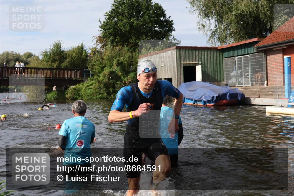 31.08.2025 - Elbe Triathlon Hamburg Luisa Fischer http://msf.ph/oto/8684591 31.08.2025 10:29:39 Schwimmen 772, 1265, 1274, 1297, 1301 meine-sportfotos.de