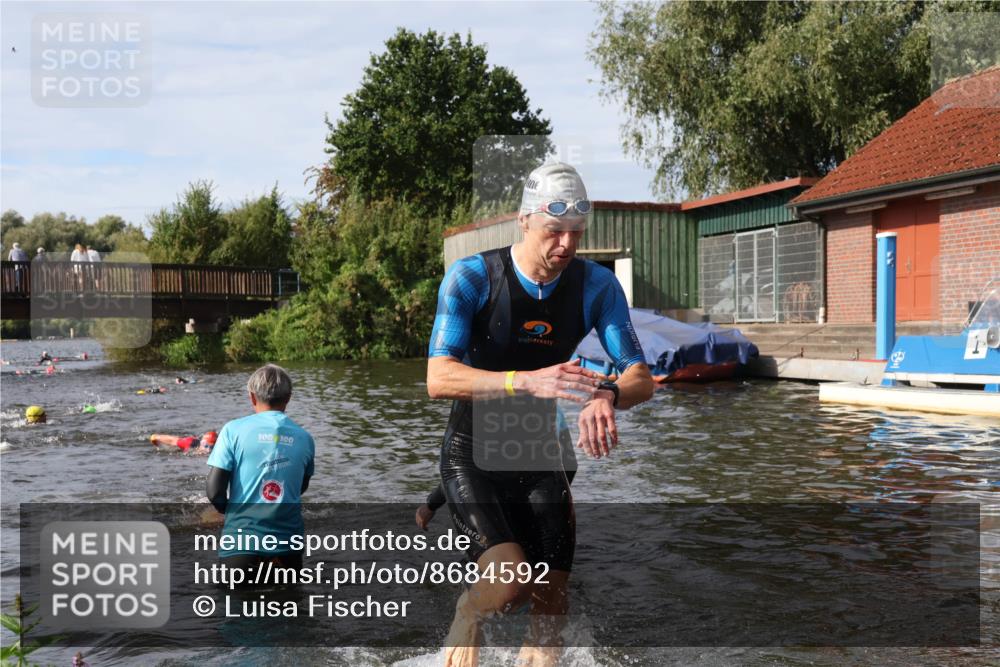 31.08.2025 - Elbe Triathlon Hamburg Luisa Fischer http://msf.ph/oto/8684592 31.08.2025 10:29:39 Schwimmen 772, 1265, 1274, 1297, 1301 meine-sportfotos.de