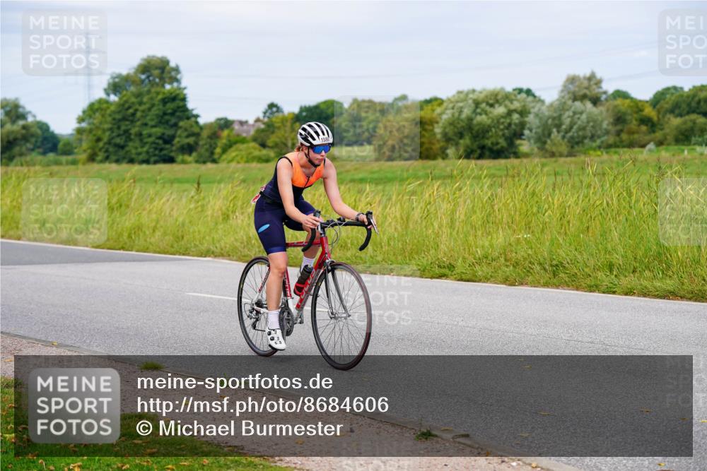 31.08.2025 - Elbe Triathlon Hamburg Michael Burmester http://msf.ph/oto/8684606 31.08.2025 11:22:17 Radfahren 1521, 1527, 1532, 1542, 1581, 1595 meine-sportfotos.de