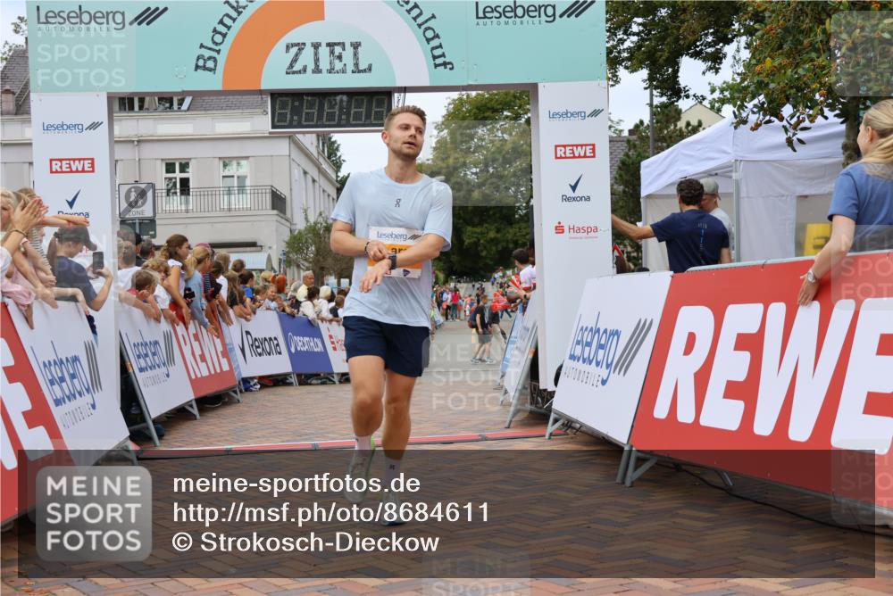 31.08.2025 - 21. Blankeneser Heldenlauf Strokosch-Dieckow http://msf.ph/oto/8684611 31.08.2025 12:02:18 Ziel 5472, 5703, 4029 meine-sportfotos.de