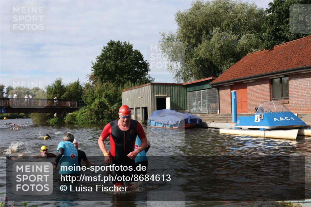 31.08.2025 - Elbe Triathlon Hamburg Luisa Fischer http://msf.ph/oto/8684613 31.08.2025 10:29:50 Schwimmen 1273, 1281, 1297, 1312 meine-sportfotos.de