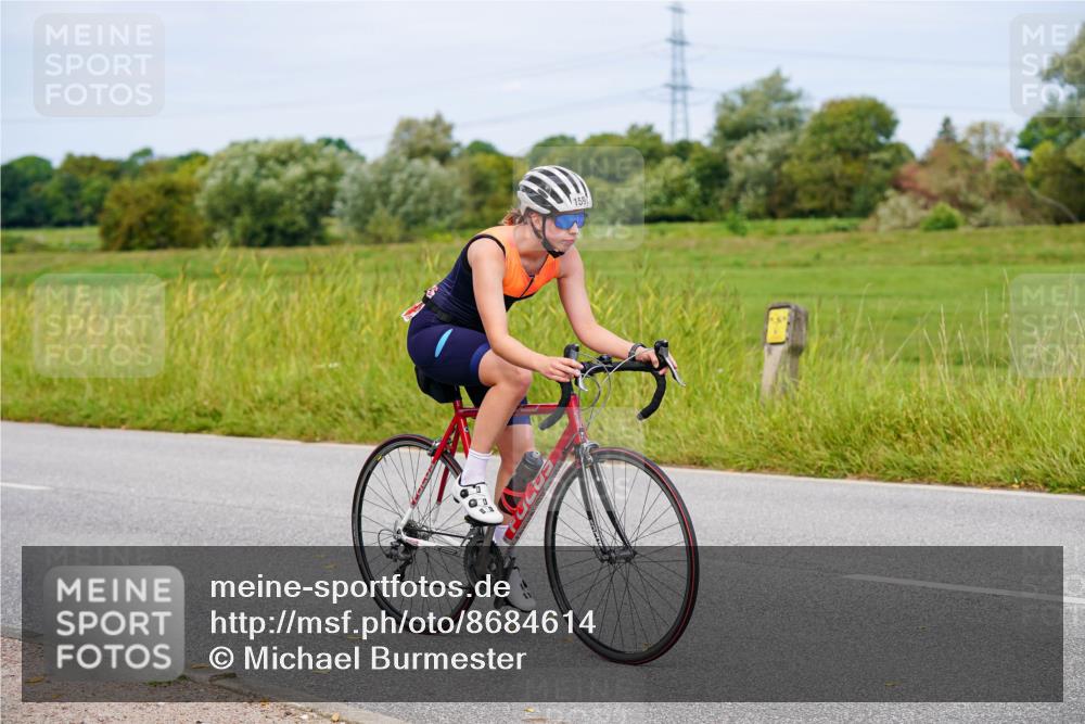 31.08.2025 - Elbe Triathlon Hamburg Michael Burmester http://msf.ph/oto/8684614 31.08.2025 11:22:18 Radfahren 1521, 1527, 1542, 1581, 1595 meine-sportfotos.de