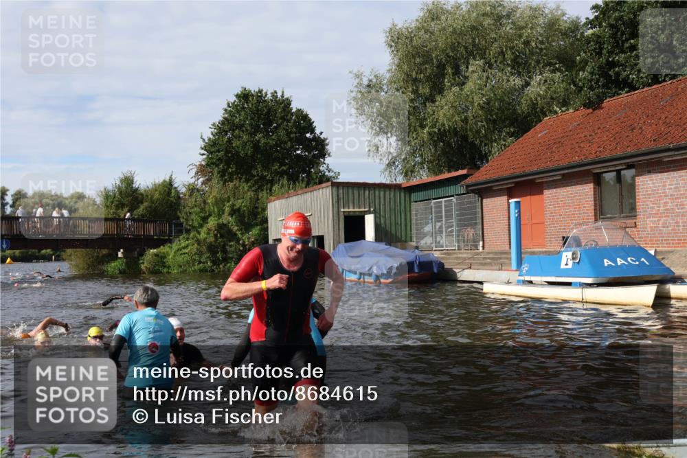 31.08.2025 - Elbe Triathlon Hamburg Luisa Fischer http://msf.ph/oto/8684615 31.08.2025 10:29:51 Schwimmen 1255, 1273, 1281, 1297, 1312 meine-sportfotos.de