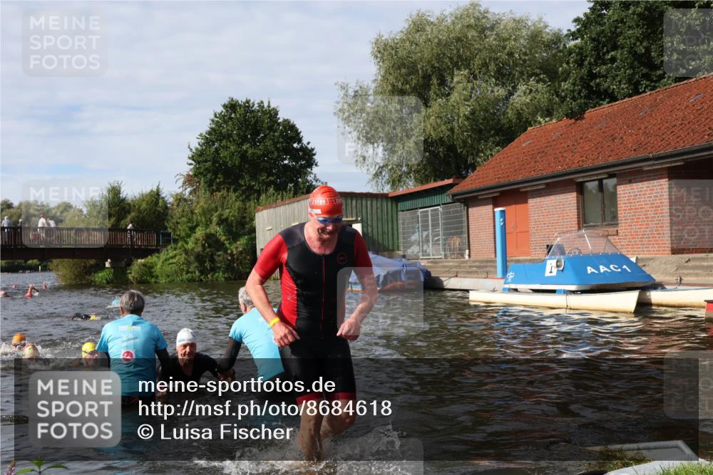 31.08.2025 - Elbe Triathlon Hamburg Luisa Fischer http://msf.ph/oto/8684618 31.08.2025 10:29:51 Schwimmen 1255, 1273, 1281, 1297, 1312 meine-sportfotos.de