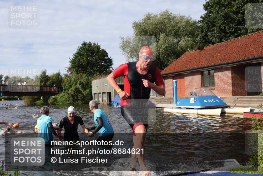 31.08.2025 - Elbe Triathlon Hamburg Luisa Fischer http://msf.ph/oto/8684621 31.08.2025 10:29:52 Schwimmen 1255, 1273, 1281, 1312 meine-sportfotos.de