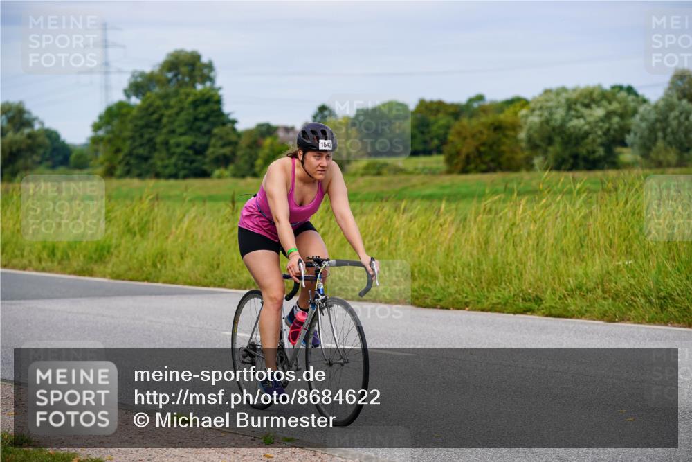 31.08.2025 - Elbe Triathlon Hamburg Michael Burmester http://msf.ph/oto/8684622 31.08.2025 11:22:23 Radfahren 1521, 1542 meine-sportfotos.de