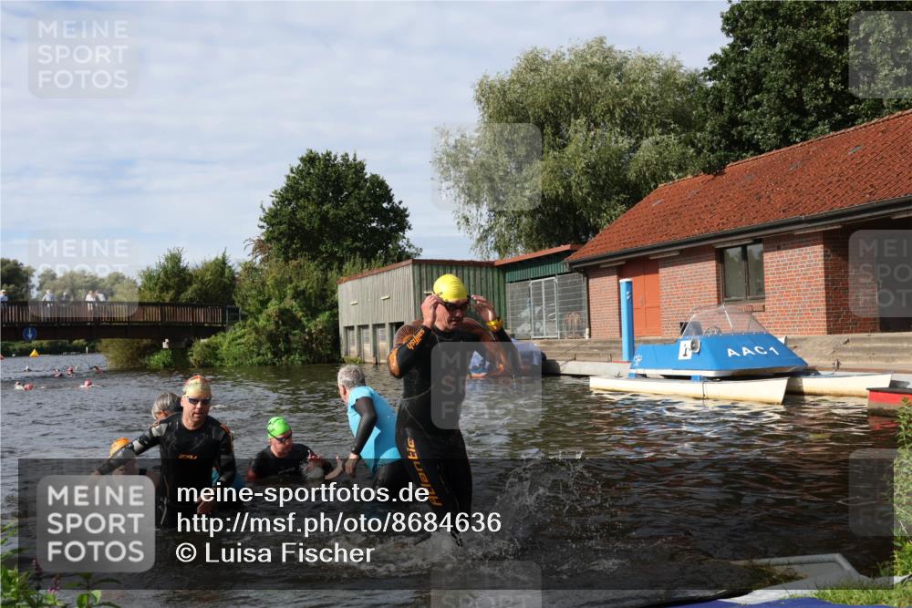 31.08.2025 - Elbe Triathlon Hamburg Luisa Fischer http://msf.ph/oto/8684636 31.08.2025 10:29:59 Schwimmen 1255, 1273, 1303, 1312, 1323 meine-sportfotos.de