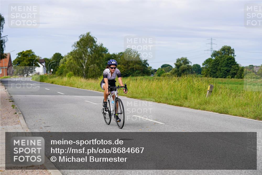 31.08.2025 - Elbe Triathlon Hamburg Michael Burmester http://msf.ph/oto/8684667 31.08.2025 11:22:57 Radfahren 1545 meine-sportfotos.de