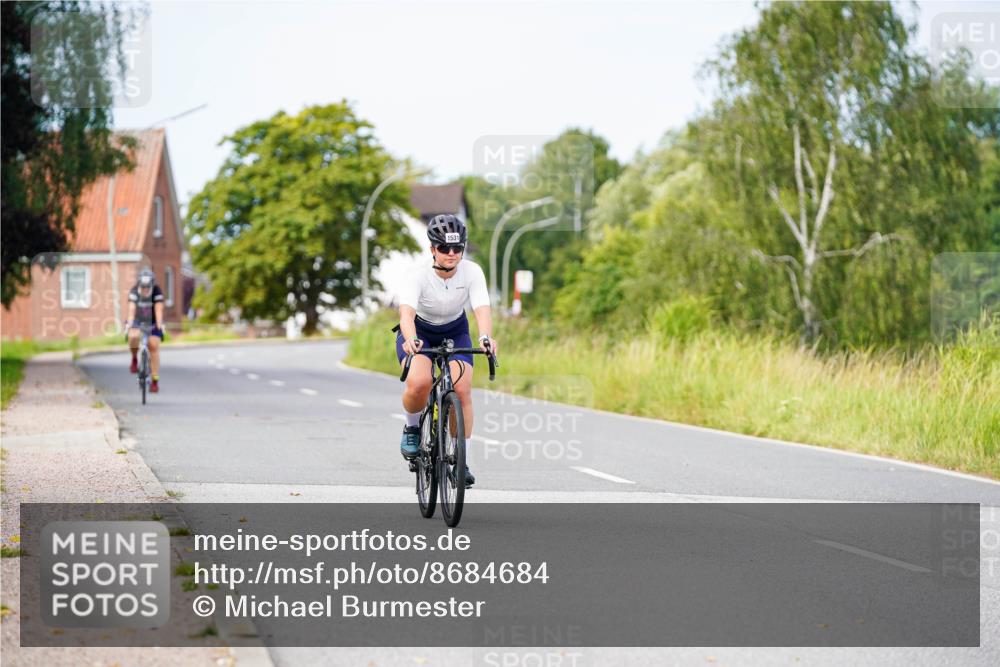 31.08.2025 - Elbe Triathlon Hamburg Michael Burmester http://msf.ph/oto/8684684 31.08.2025 11:23:37 Radfahren 1500, 1531 meine-sportfotos.de