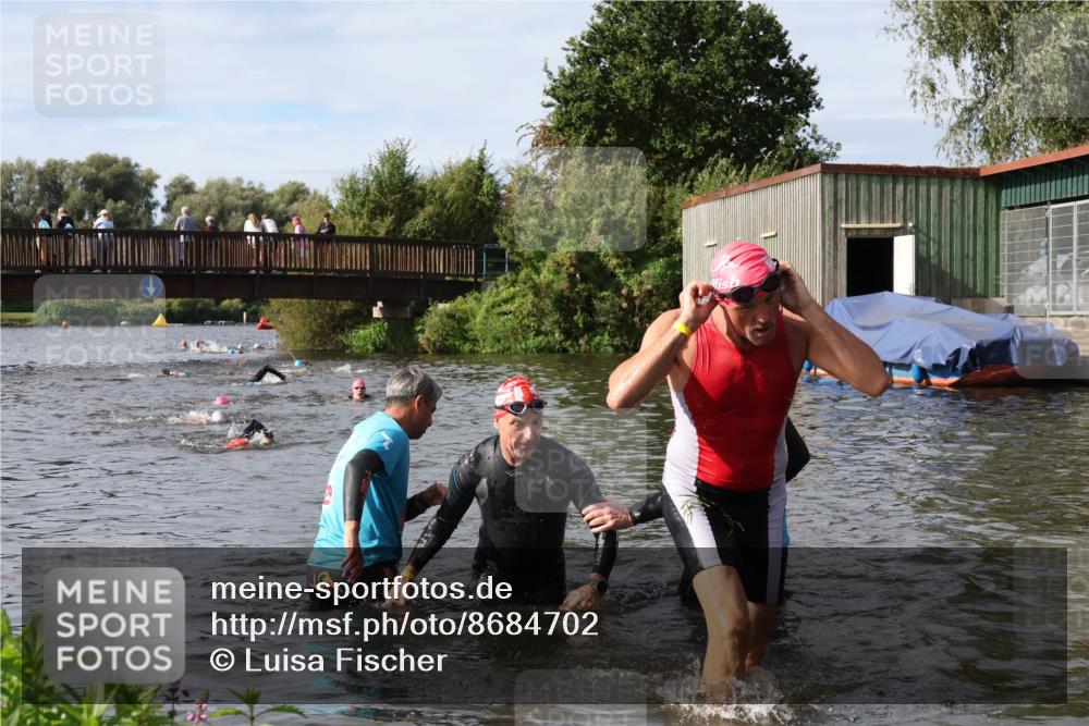 31.08.2025 - Elbe Triathlon Hamburg Luisa Fischer http://msf.ph/oto/8684702 31.08.2025 10:30:34 Schwimmen 1283, 1329 meine-sportfotos.de