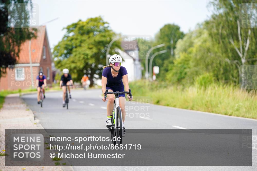 31.08.2025 - Elbe Triathlon Hamburg Michael Burmester http://msf.ph/oto/8684719 31.08.2025 11:24:16 Radfahren 1524, 1554, 1577, 1611 meine-sportfotos.de
