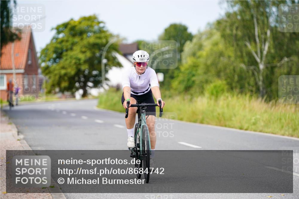 31.08.2025 - Elbe Triathlon Hamburg Michael Burmester http://msf.ph/oto/8684742 31.08.2025 11:24:24 Radfahren 1561, 1577, 1611 meine-sportfotos.de