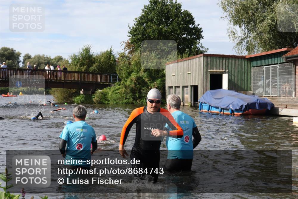31.08.2025 - Elbe Triathlon Hamburg Luisa Fischer http://msf.ph/oto/8684743 31.08.2025 10:30:53 Schwimmen 1280, 1306, 1321, 1326 meine-sportfotos.de