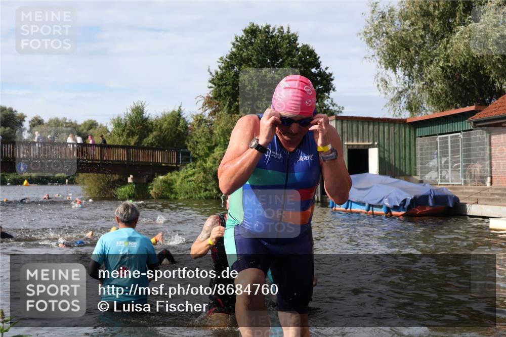 31.08.2025 - Elbe Triathlon Hamburg Luisa Fischer http://msf.ph/oto/8684760 31.08.2025 10:31:00 Schwimmen 1280, 1306, 1321 meine-sportfotos.de