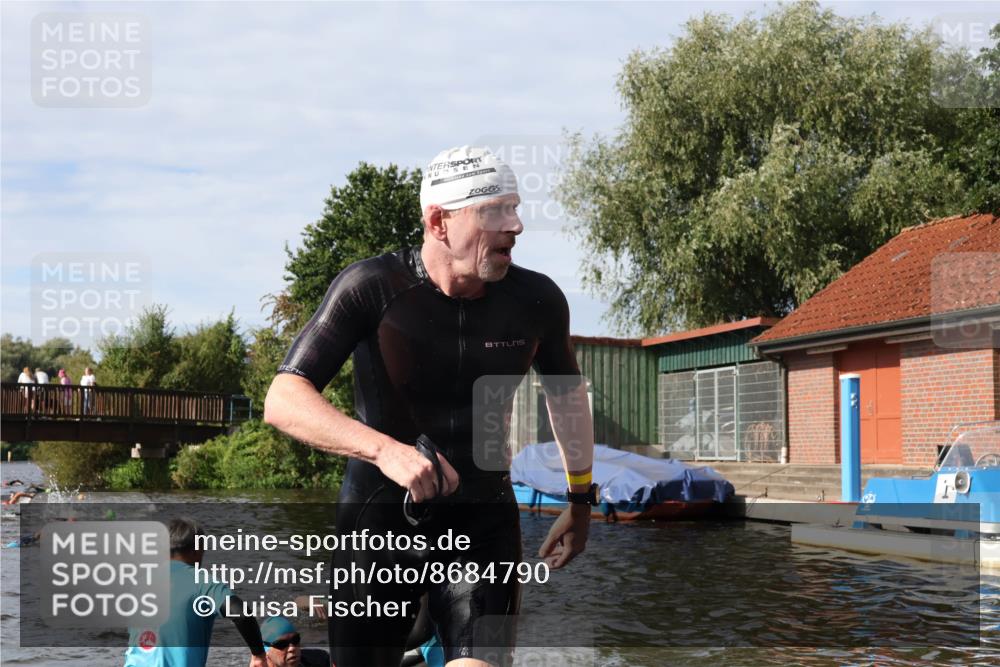 31.08.2025 - Elbe Triathlon Hamburg Luisa Fischer http://msf.ph/oto/8684790 31.08.2025 10:31:20 Schwimmen 1250, 1279, 1293, 1307, 1501 meine-sportfotos.de