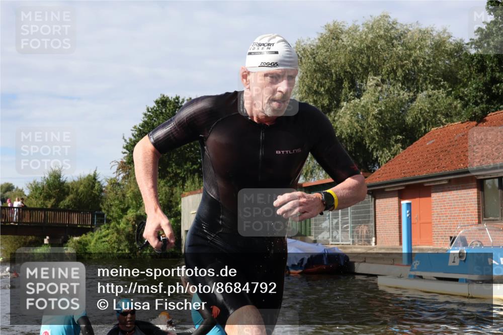 31.08.2025 - Elbe Triathlon Hamburg Luisa Fischer http://msf.ph/oto/8684792 31.08.2025 10:31:20 Schwimmen 1250, 1279, 1293, 1307, 1501 meine-sportfotos.de