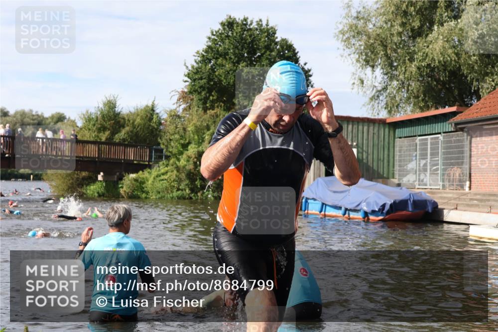 31.08.2025 - Elbe Triathlon Hamburg Luisa Fischer http://msf.ph/oto/8684799 31.08.2025 10:31:24 Schwimmen 1307, 1344 meine-sportfotos.de