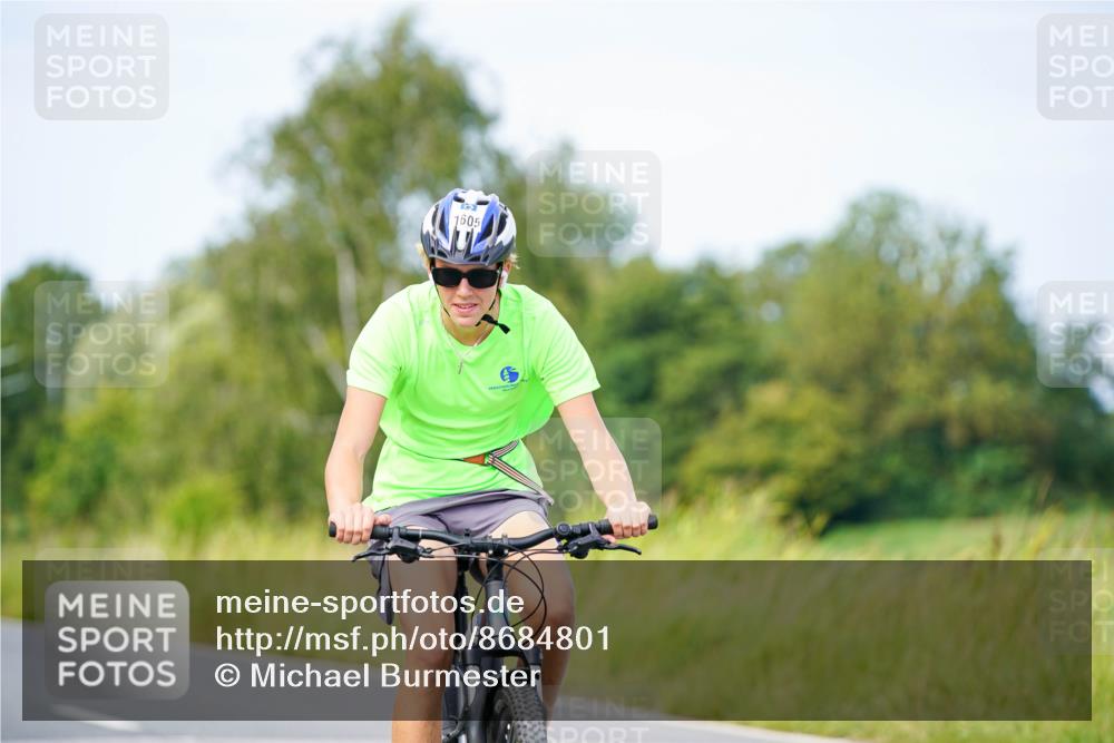 31.08.2025 - Elbe Triathlon Hamburg Michael Burmester http://msf.ph/oto/8684801 31.08.2025 11:25:45 Radfahren 1578, 1579, 1605 meine-sportfotos.de