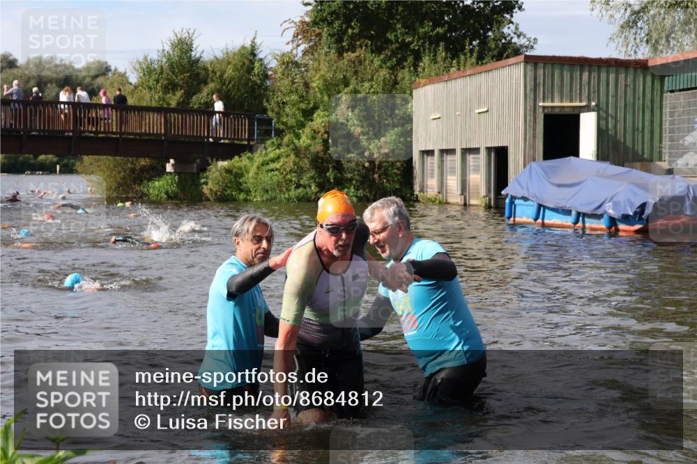 31.08.2025 - Elbe Triathlon Hamburg Luisa Fischer http://msf.ph/oto/8684812 31.08.2025 10:31:28 Schwimmen 1307, 1344 meine-sportfotos.de