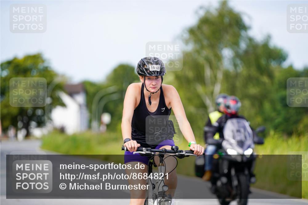 31.08.2025 - Elbe Triathlon Hamburg Michael Burmester http://msf.ph/oto/8684821 31.08.2025 11:26:42 Radfahren 1574, 1618 meine-sportfotos.de