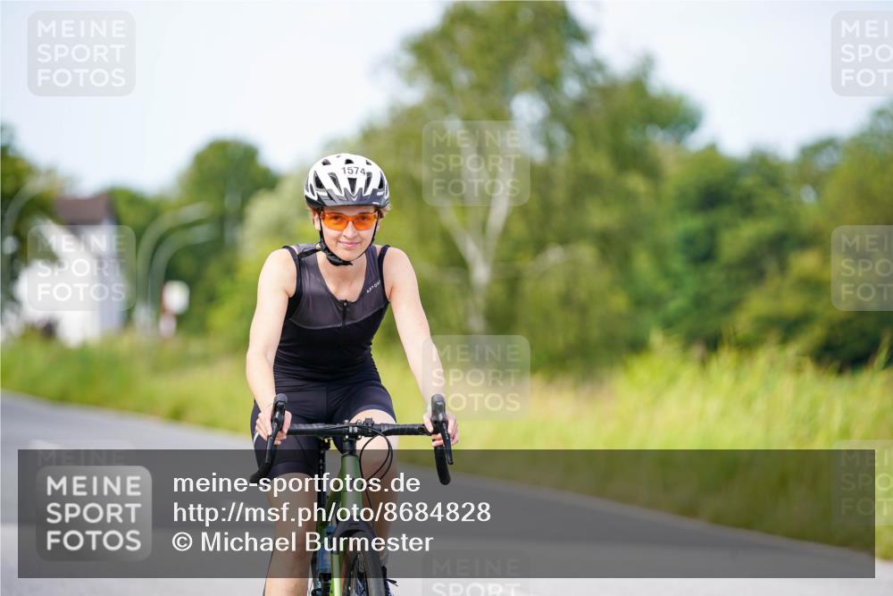 31.08.2025 - Elbe Triathlon Hamburg Michael Burmester http://msf.ph/oto/8684828 31.08.2025 11:26:46 Radfahren 1574, 1618 meine-sportfotos.de