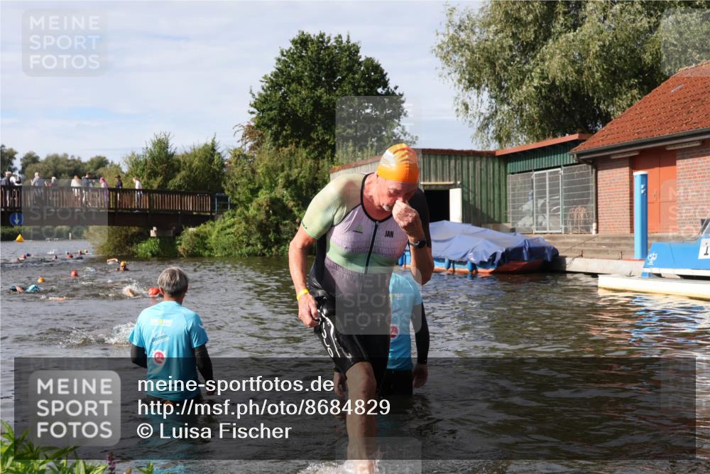 31.08.2025 - Elbe Triathlon Hamburg Luisa Fischer http://msf.ph/oto/8684829 31.08.2025 10:31:32 Schwimmen 1344 meine-sportfotos.de