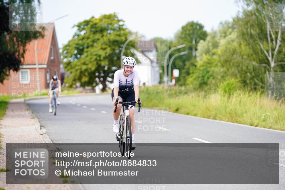 31.08.2025 - Elbe Triathlon Hamburg Michael Burmester http://msf.ph/oto/8684833 31.08.2025 11:26:56 Radfahren 1520, 1538 meine-sportfotos.de
