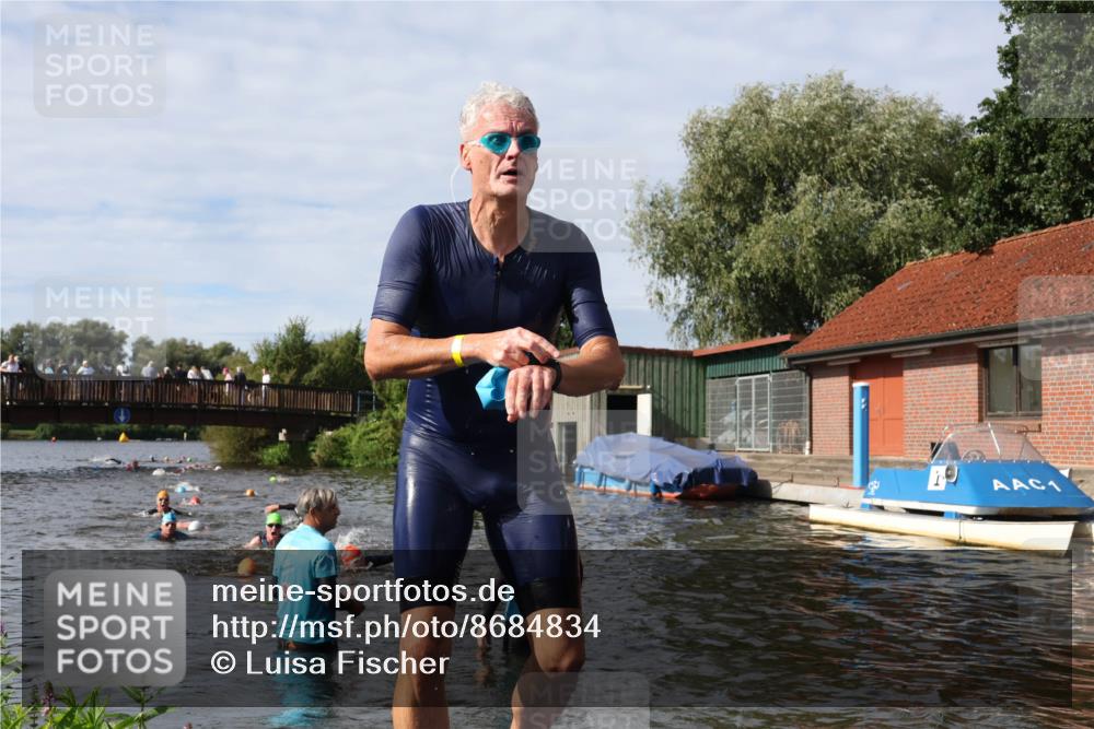 31.08.2025 - Elbe Triathlon Hamburg Luisa Fischer http://msf.ph/oto/8684834 31.08.2025 10:31:43 Schwimmen 1292, 1310 meine-sportfotos.de