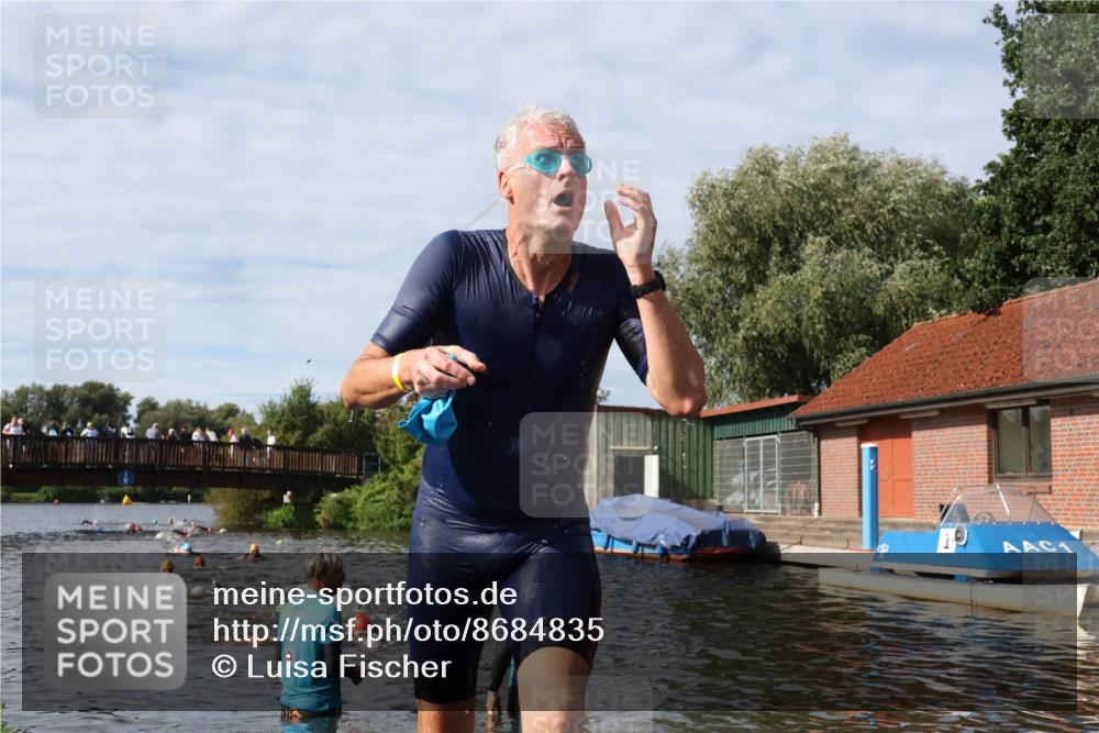 31.08.2025 - Elbe Triathlon Hamburg Luisa Fischer http://msf.ph/oto/8684835 31.08.2025 10:31:44 Schwimmen 1292, 1310 meine-sportfotos.de