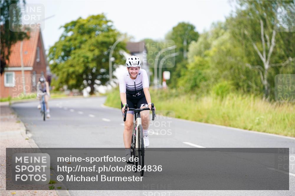 31.08.2025 - Elbe Triathlon Hamburg Michael Burmester http://msf.ph/oto/8684836 31.08.2025 11:26:56 Radfahren 1520, 1538 meine-sportfotos.de