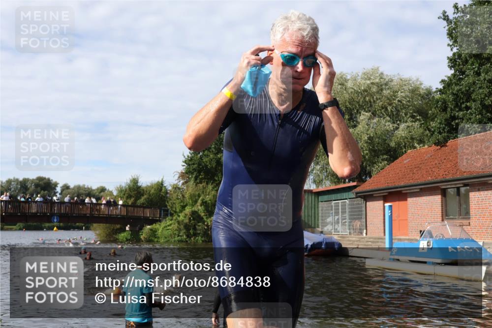 31.08.2025 - Elbe Triathlon Hamburg Luisa Fischer http://msf.ph/oto/8684838 31.08.2025 10:31:44 Schwimmen 1292, 1310 meine-sportfotos.de