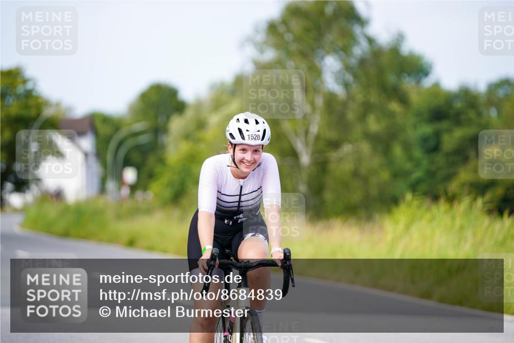 31.08.2025 - Elbe Triathlon Hamburg Michael Burmester http://msf.ph/oto/8684839 31.08.2025 11:26:57 Radfahren 1520, 1538 meine-sportfotos.de
