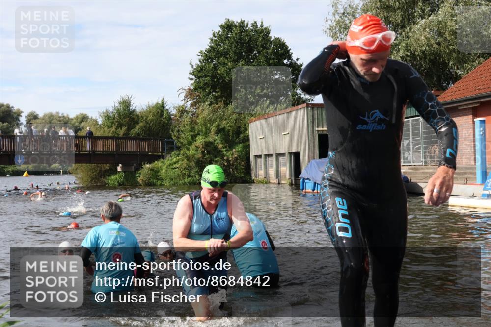 31.08.2025 - Elbe Triathlon Hamburg Luisa Fischer http://msf.ph/oto/8684842 31.08.2025 10:31:55 Schwimmen 1251, 1266, 1299, 1310, 1338 meine-sportfotos.de