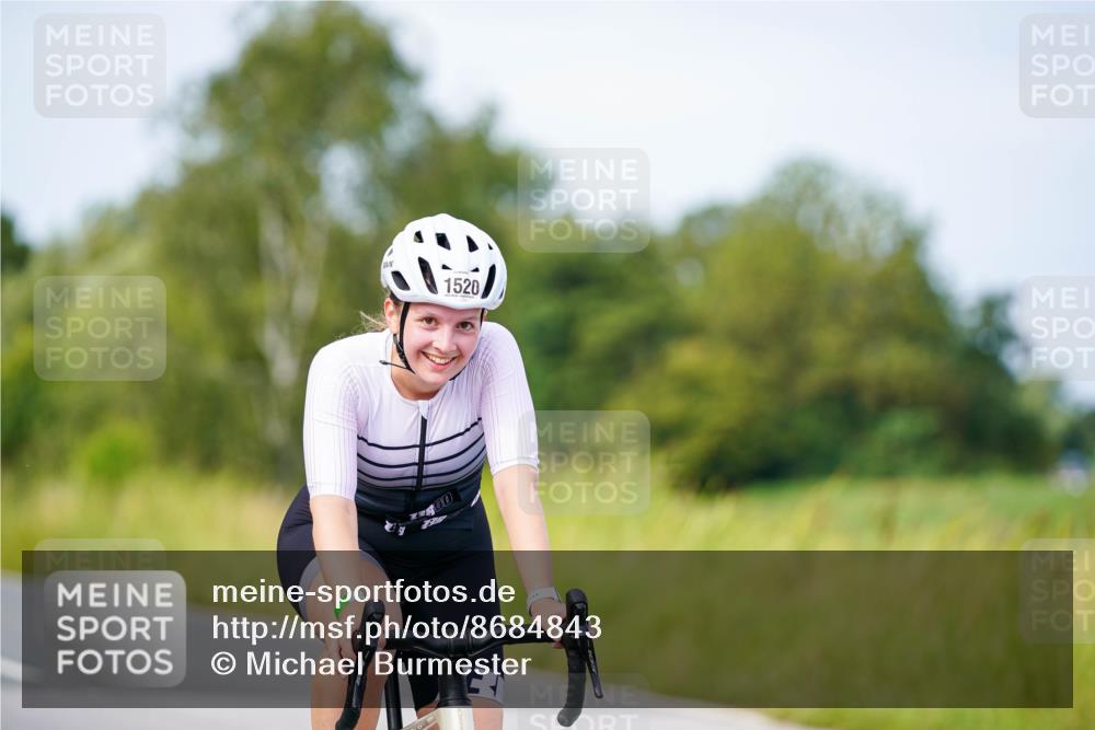 31.08.2025 - Elbe Triathlon Hamburg Michael Burmester http://msf.ph/oto/8684843 31.08.2025 11:26:58 Radfahren 1520, 1538 meine-sportfotos.de