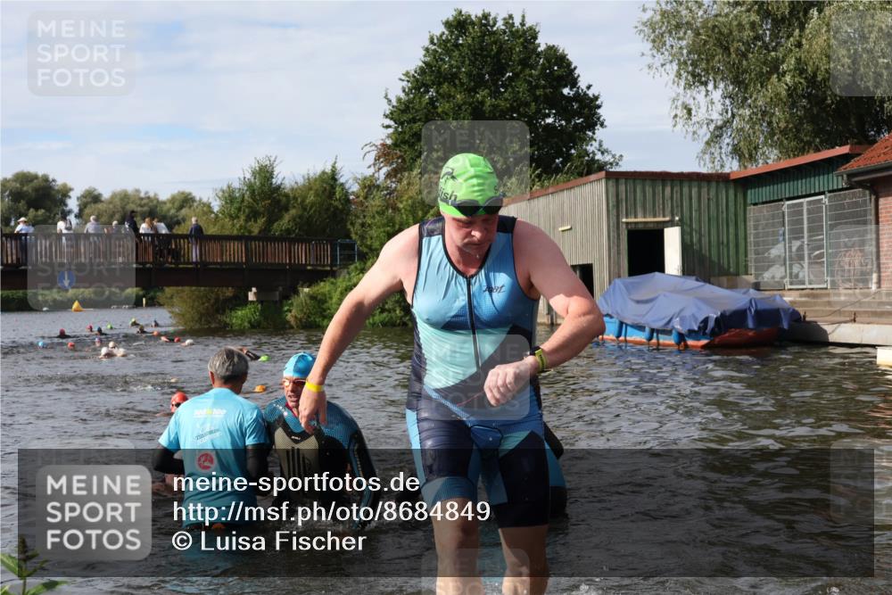 31.08.2025 - Elbe Triathlon Hamburg Luisa Fischer http://msf.ph/oto/8684849 31.08.2025 10:31:57 Schwimmen 1251, 1266, 1299, 1310, 1311, 1338 meine-sportfotos.de
