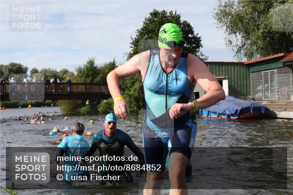 31.08.2025 - Elbe Triathlon Hamburg Luisa Fischer http://msf.ph/oto/8684852 31.08.2025 10:31:57 Schwimmen 1251, 1266, 1299, 1310, 1311, 1338 meine-sportfotos.de