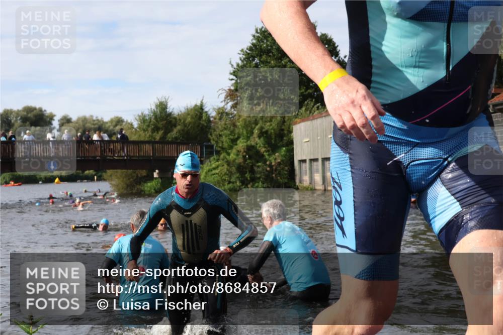 31.08.2025 - Elbe Triathlon Hamburg Luisa Fischer http://msf.ph/oto/8684857 31.08.2025 10:31:58 Schwimmen 1251, 1266, 1299, 1305, 1311, 1338 meine-sportfotos.de