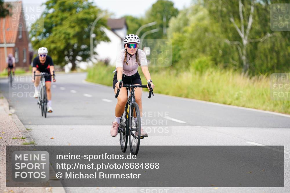 31.08.2025 - Elbe Triathlon Hamburg Michael Burmester http://msf.ph/oto/8684868 31.08.2025 11:27:31 Radfahren 1515, 1548 meine-sportfotos.de