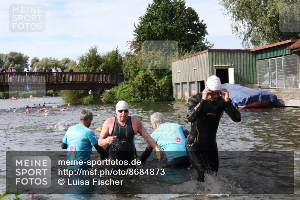 31.08.2025 - Elbe Triathlon Hamburg Luisa Fischer http://msf.ph/oto/8684873 31.08.2025 10:32:01 Schwimmen 1251, 1266, 1299, 1305, 1311 meine-sportfotos.de
