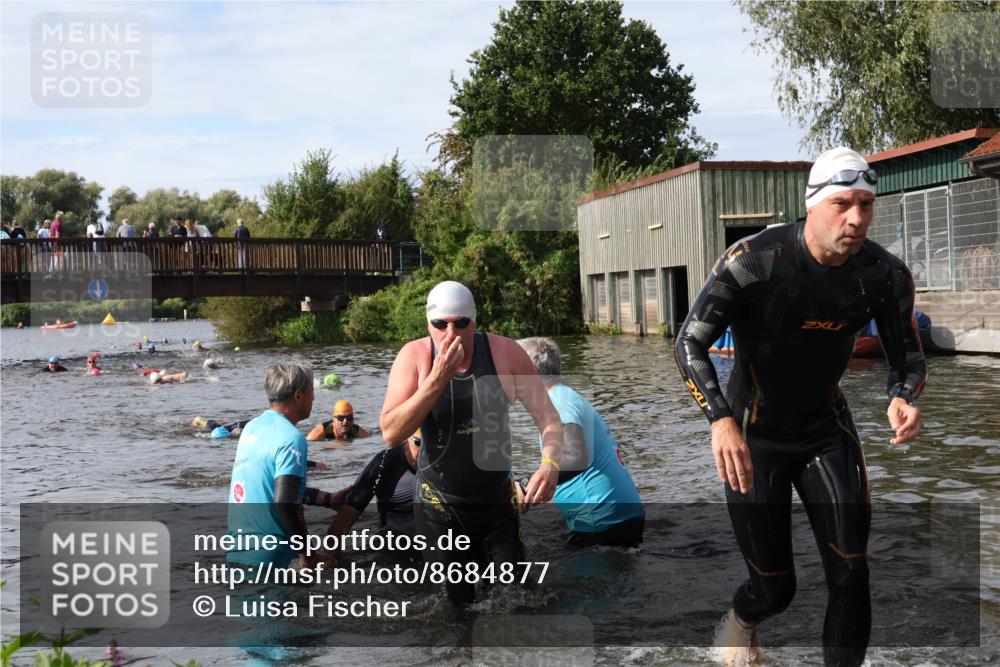 31.08.2025 - Elbe Triathlon Hamburg Luisa Fischer http://msf.ph/oto/8684877 31.08.2025 10:32:02 Schwimmen 1251, 1266, 1299, 1305, 1311 meine-sportfotos.de