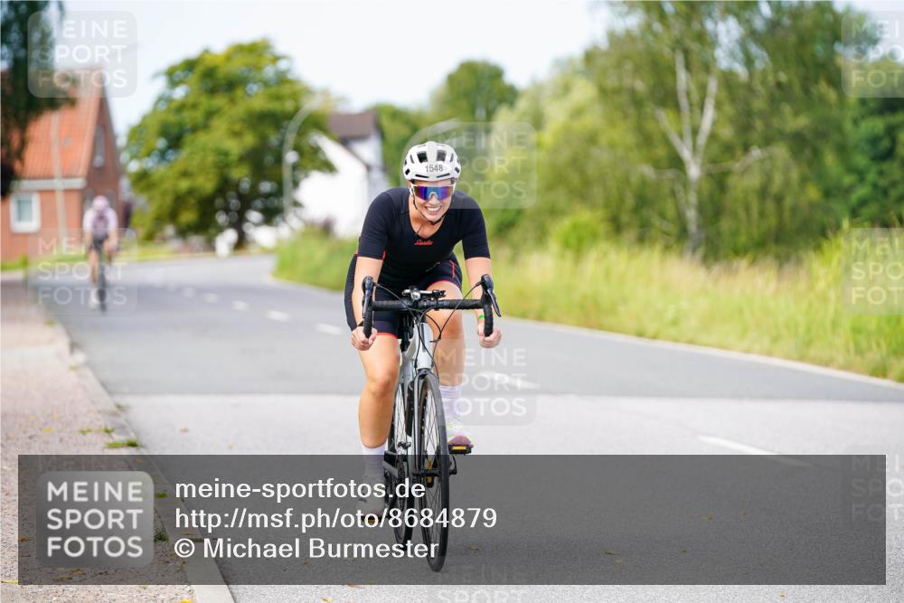 31.08.2025 - Elbe Triathlon Hamburg Michael Burmester http://msf.ph/oto/8684879 31.08.2025 11:27:34 Radfahren 1513, 1515, 1548 meine-sportfotos.de