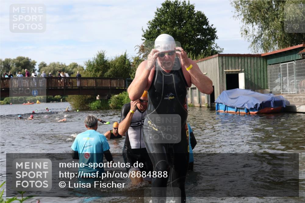 31.08.2025 - Elbe Triathlon Hamburg Luisa Fischer http://msf.ph/oto/8684888 31.08.2025 10:32:04 Schwimmen 1256, 1266, 1299, 1305, 1311 meine-sportfotos.de