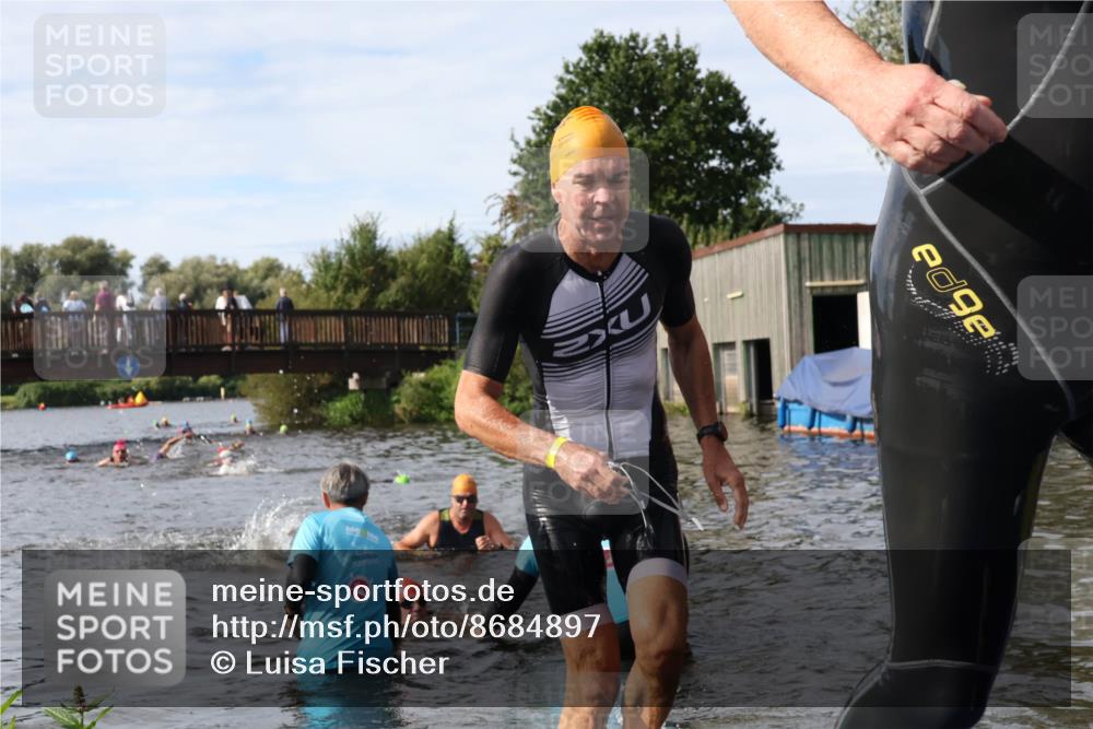 31.08.2025 - Elbe Triathlon Hamburg Luisa Fischer http://msf.ph/oto/8684897 31.08.2025 10:32:06 Schwimmen 1256, 1266, 1302, 1305, 1311 meine-sportfotos.de