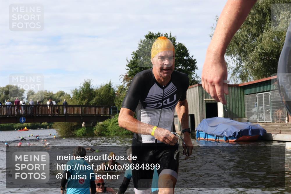 31.08.2025 - Elbe Triathlon Hamburg Luisa Fischer http://msf.ph/oto/8684899 31.08.2025 10:32:07 Schwimmen 1256, 1266, 1302, 1305, 1311 meine-sportfotos.de